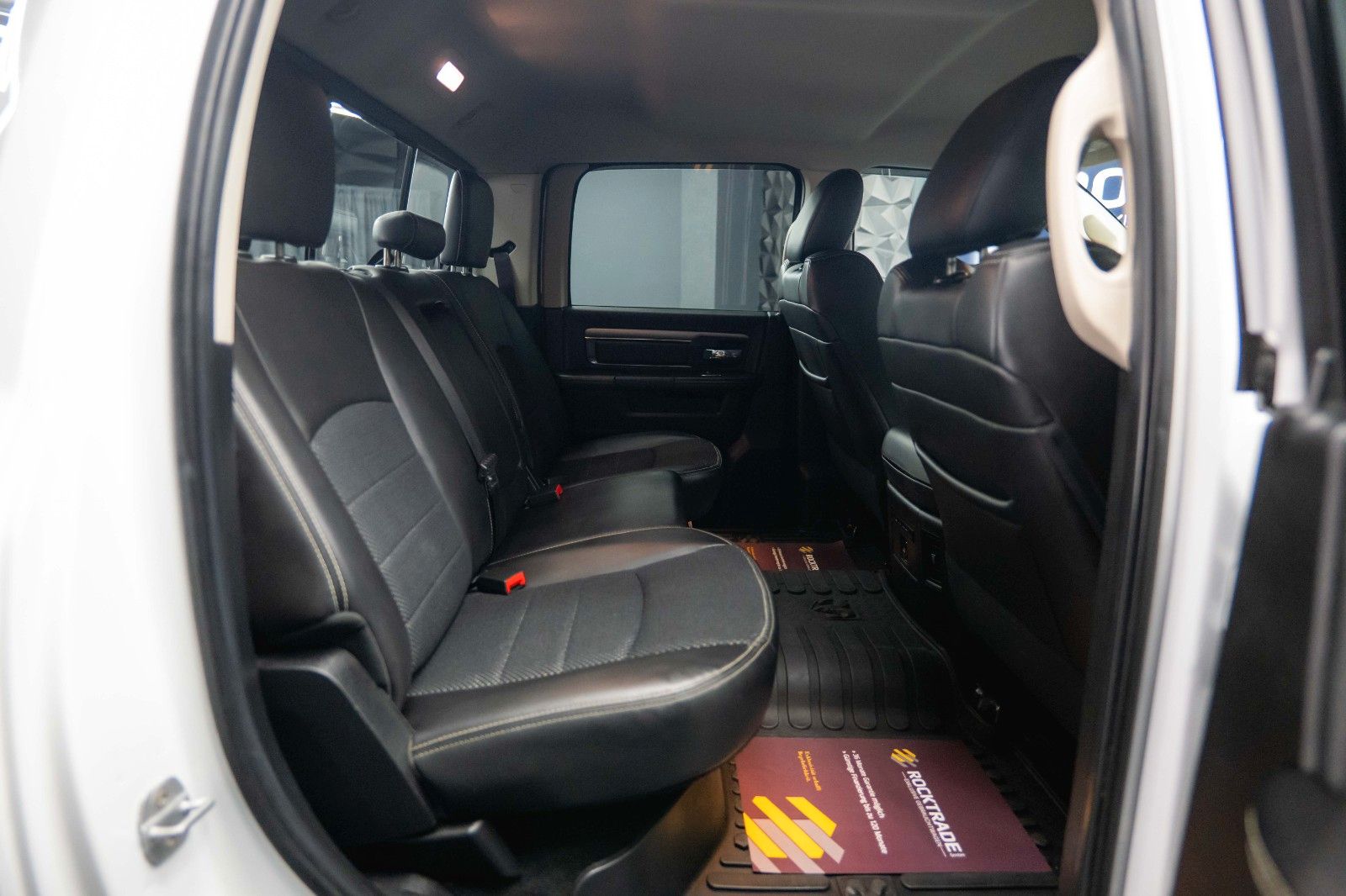 Fahrzeugabbildung Dodge RAM 5.7 V8 HEMI 4x4 Offroad Sport LONGBED *LPG*