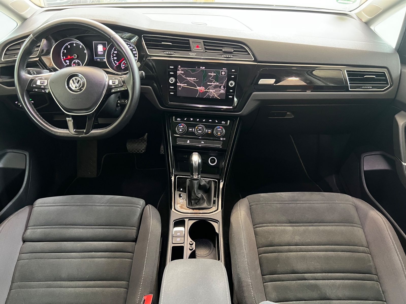 Volkswagen Touran Highline R-LINE DSG ACC AHK PDC 7-SITZER foto 16