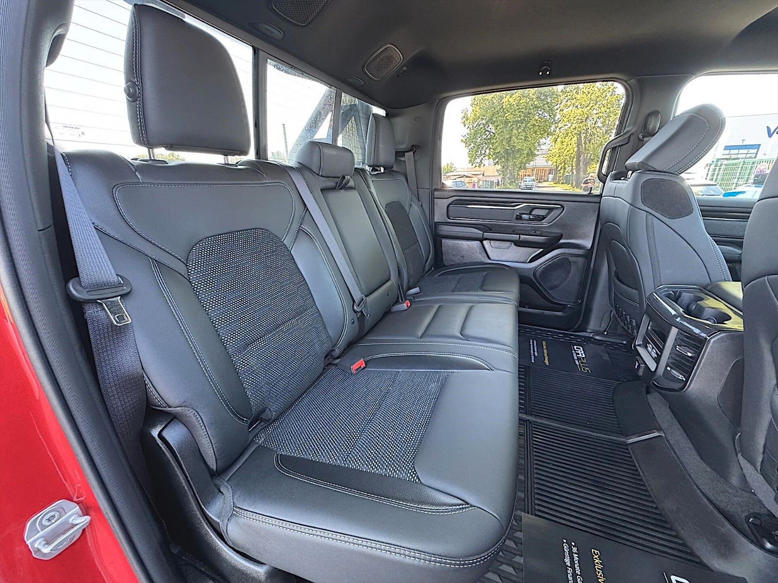 Fahrzeugabbildung Dodge RAM 5.7 V8 HEMI 4x4 Offroad BUILT TO SERVE *LED*