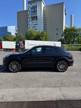 Porsche Macan/ Car Play/Scheckheft/Pano/wenig Km - - - Porsche Macan Gebrauchtwagen in Stuttgart