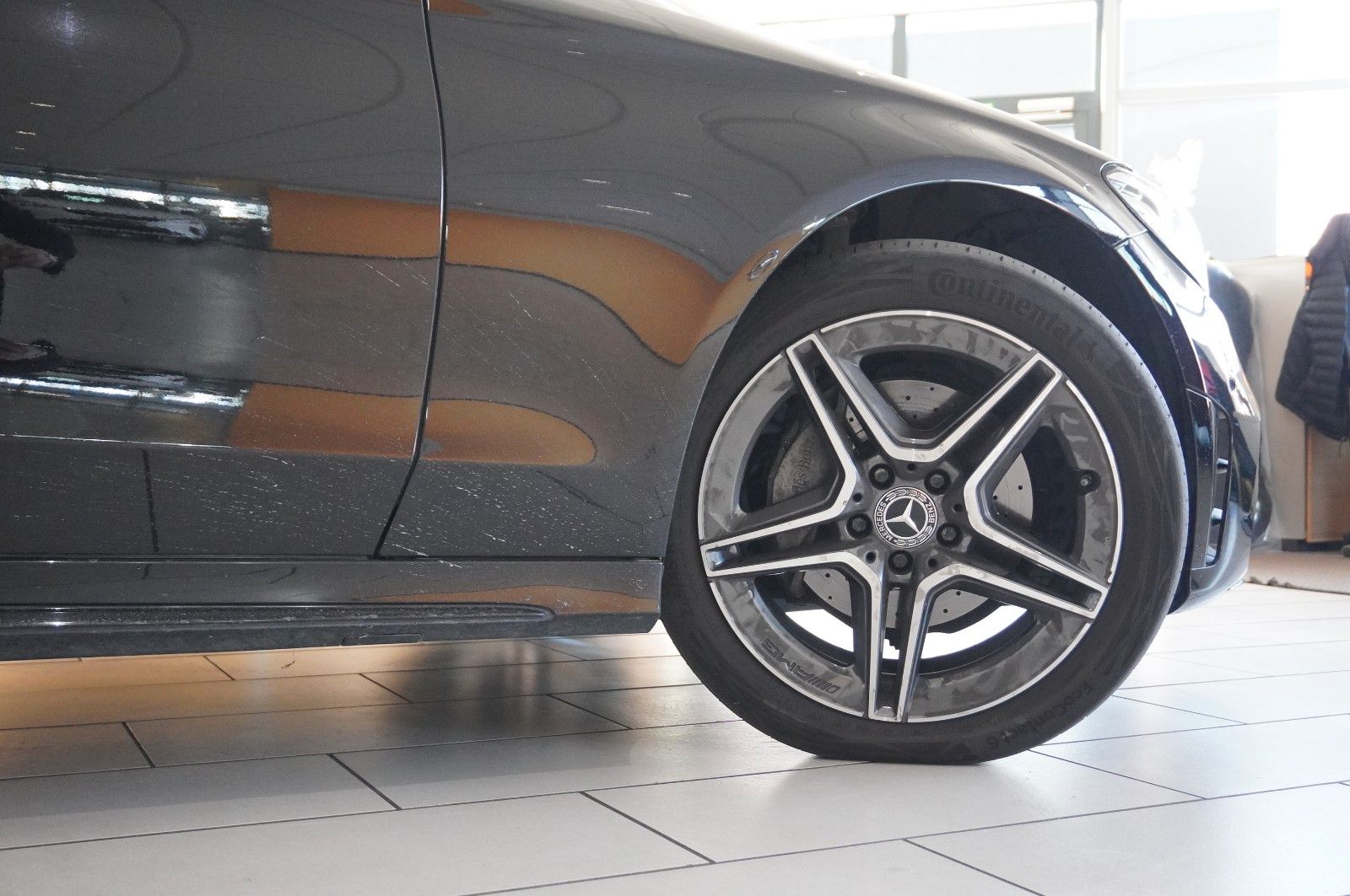 Fahrzeugabbildung Mercedes-Benz C 220 T AMG LINE 4MATIC 9G NAVI/LED/SPORT/BURME.