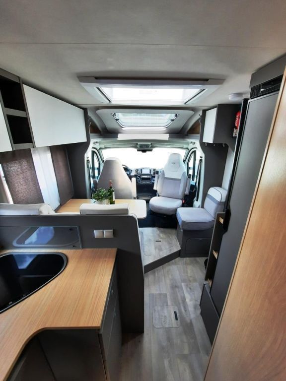 Fahrzeugabbildung LMC Tourer T 660 G SAT/TV/Solar/Luftfeder HA