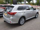 Mitsubishi Outlander Plug-in Hybrid TOP Navi 2.4 MIVEC 4WD - Mitsubishi Gebrauchtwagen in Kassel
