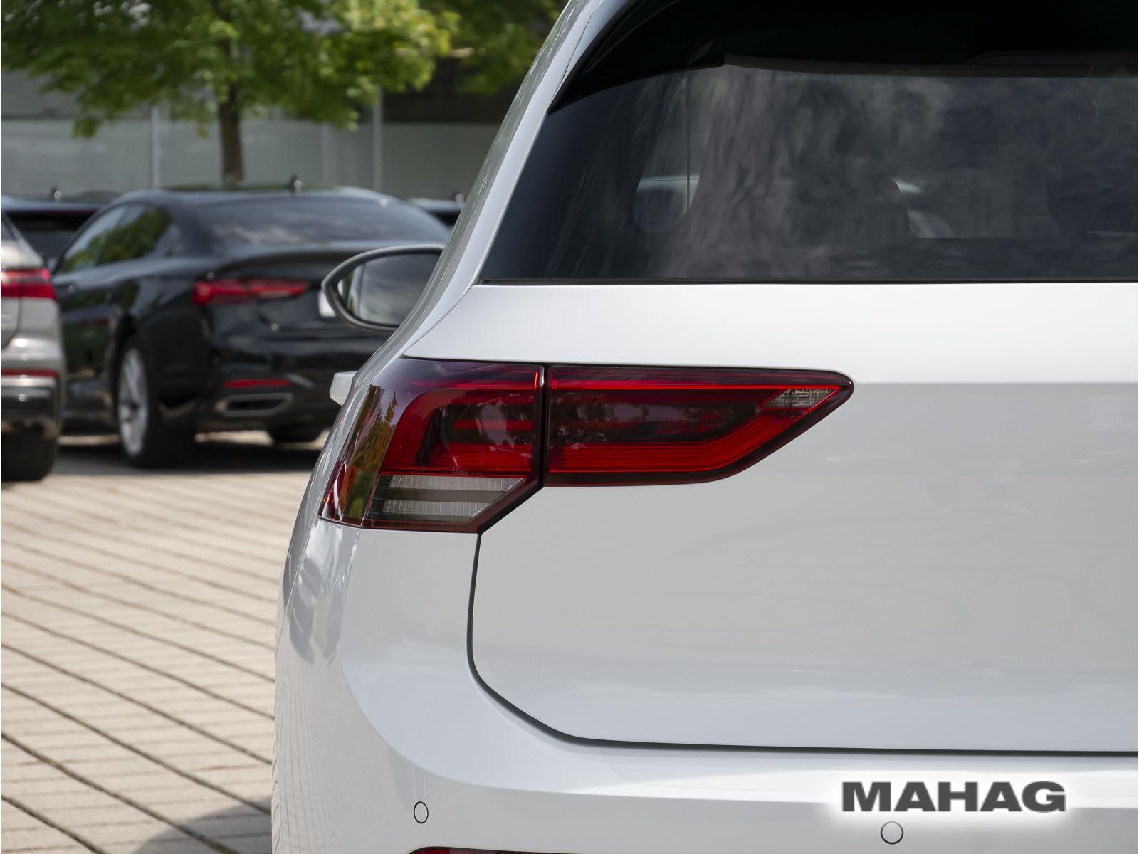 Volkswagen Golf VIII GTI 2.0 TSI LED+ Pano AHK ParkPilot Re, миниатюра 9