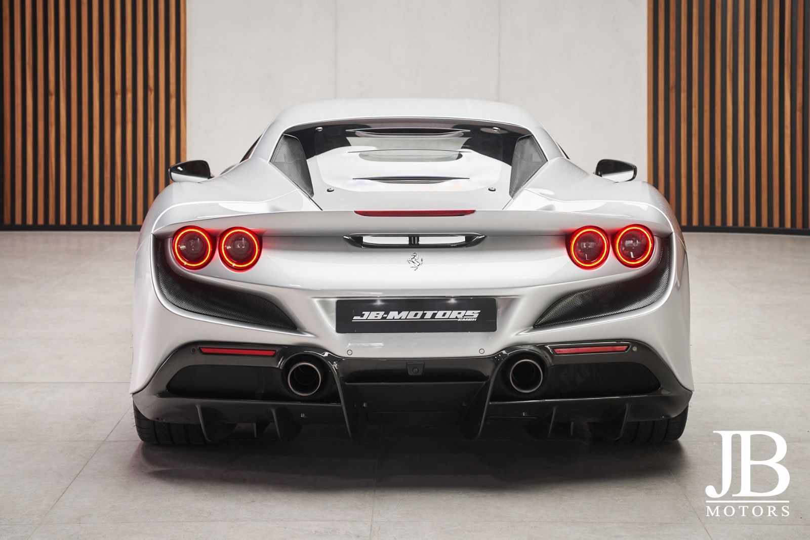 Fahrzeugabbildung Ferrari F8 Tributo Carbon Lift Racing Seat CarPlay