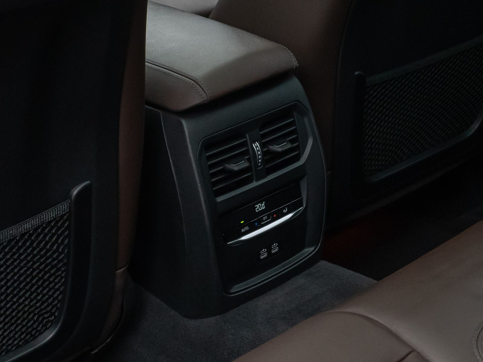Fahrzeugabbildung BMW 320d  M Sport Panorama Kamera Laser DAB HiFi AHK