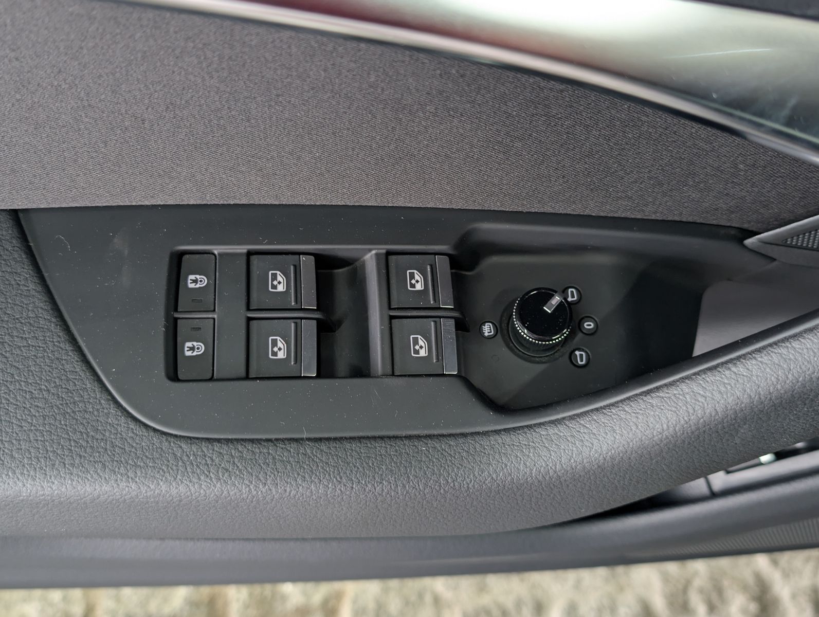 Fahrzeugabbildung Audi A6 Lim 40 TDI S-Tronic MHEV AHK VIRT SHZ KAM LED