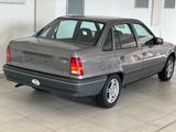 Opel Kadett E 1.6 i KAT Automatik TRAUM ZUSTAND - Opel Kadett: 6.1