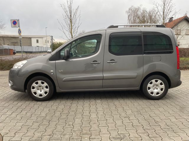 Peugeot Partner Tepee Family. Panorama Dach, Aus-1 Hand.