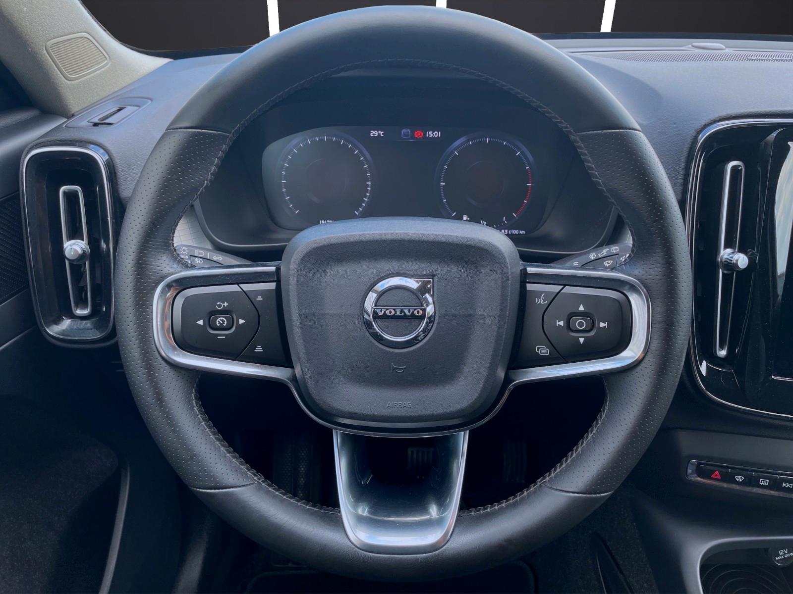 Volvo XC40 Momentum AWD 1.Hand~Lenkradhz.~