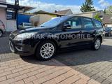 Ford Focus Turnier Ghia / TEMPOM. / 2.HAND / WINTERPA - Ford Focus: Ghia