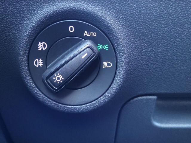 Karoq 1.0 TSI Ambition Front Assist Sitzhzg.