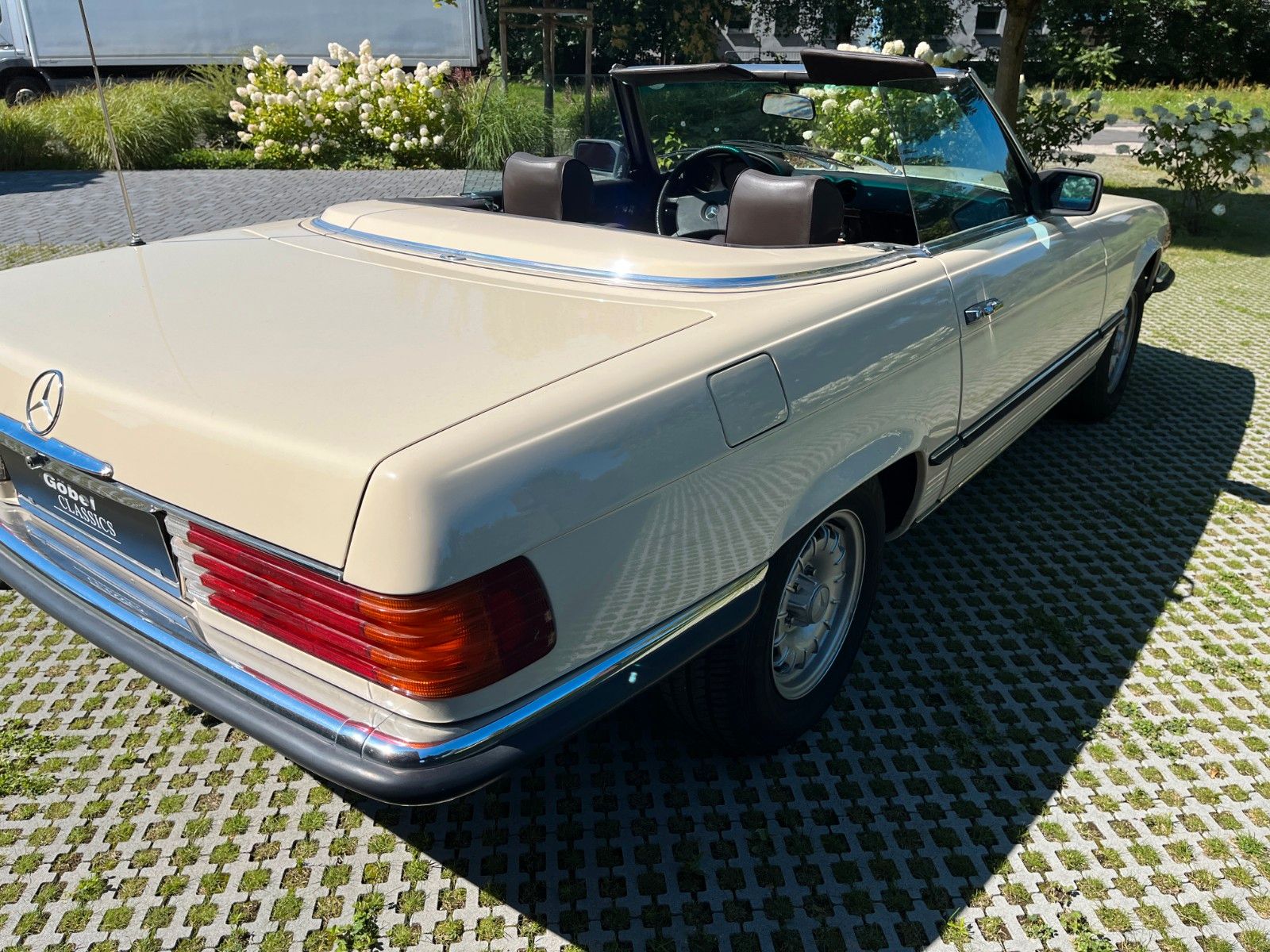 Fahrzeugabbildung Mercedes-Benz SL 450