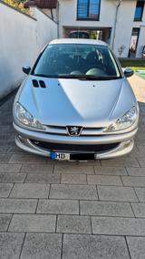 Peugeot 206 Tendance HDi FAP 110 TÜV 03/27 - Peugeot 206: Tendance