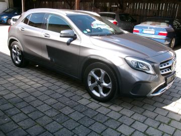 Mercedes GLA 180 - 4