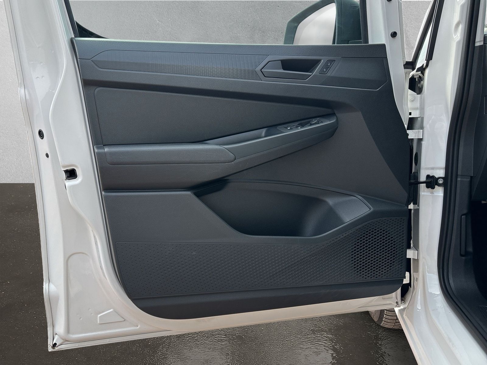 Fahrzeugabbildung Volkswagen Caddy Cargo 1.5 TSI PDC hinten Bluetooth Klima