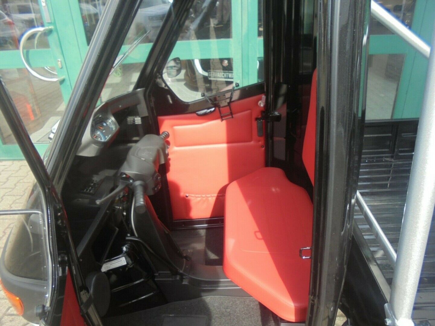 Fahrzeugabbildung Piaggio Ape 50 Cross schwarz, Lieferung in ganz Deutschl