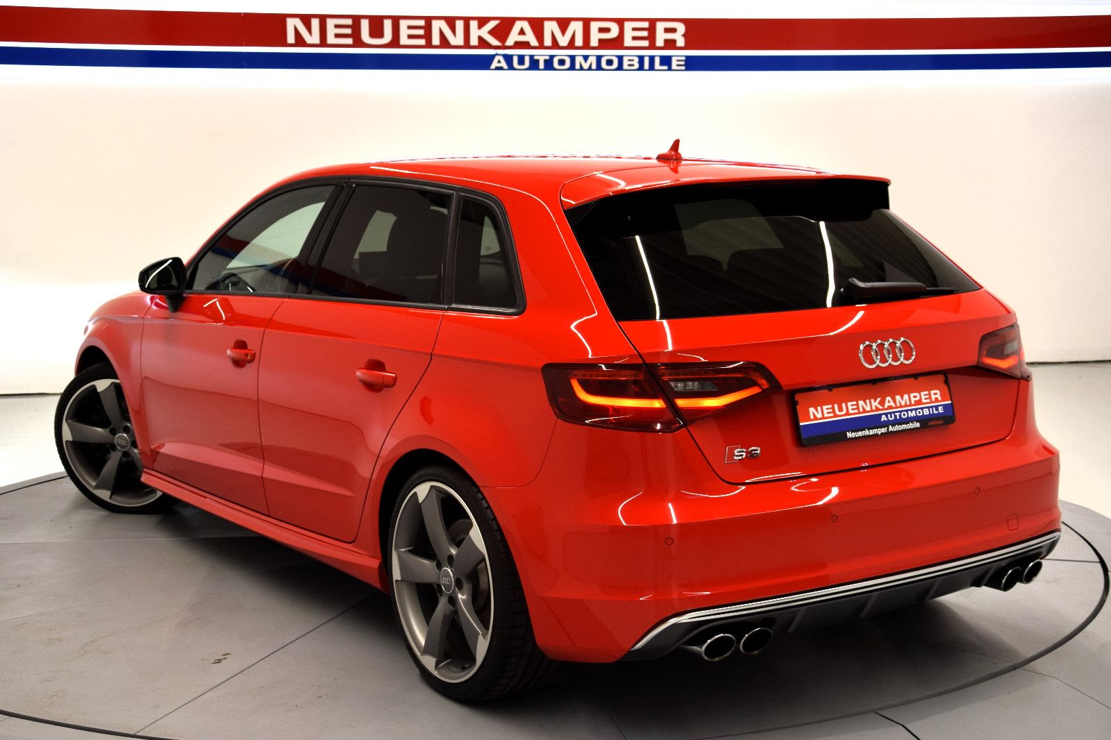 Fahrzeugabbildung Audi S3 Sportback 2.0 TFSI quattro Bi-Xen Navi Kamera