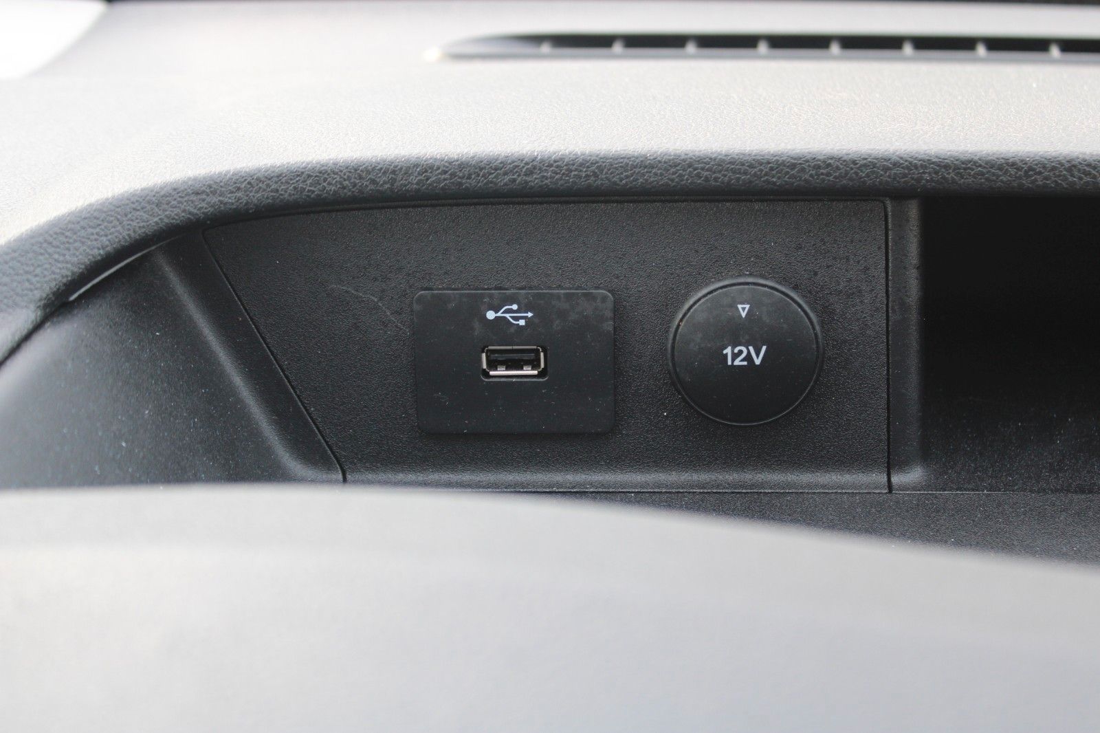 Fahrzeugabbildung Ford Transit L3 H2 TREND AHK PDC ALLWETTER 1.Hand