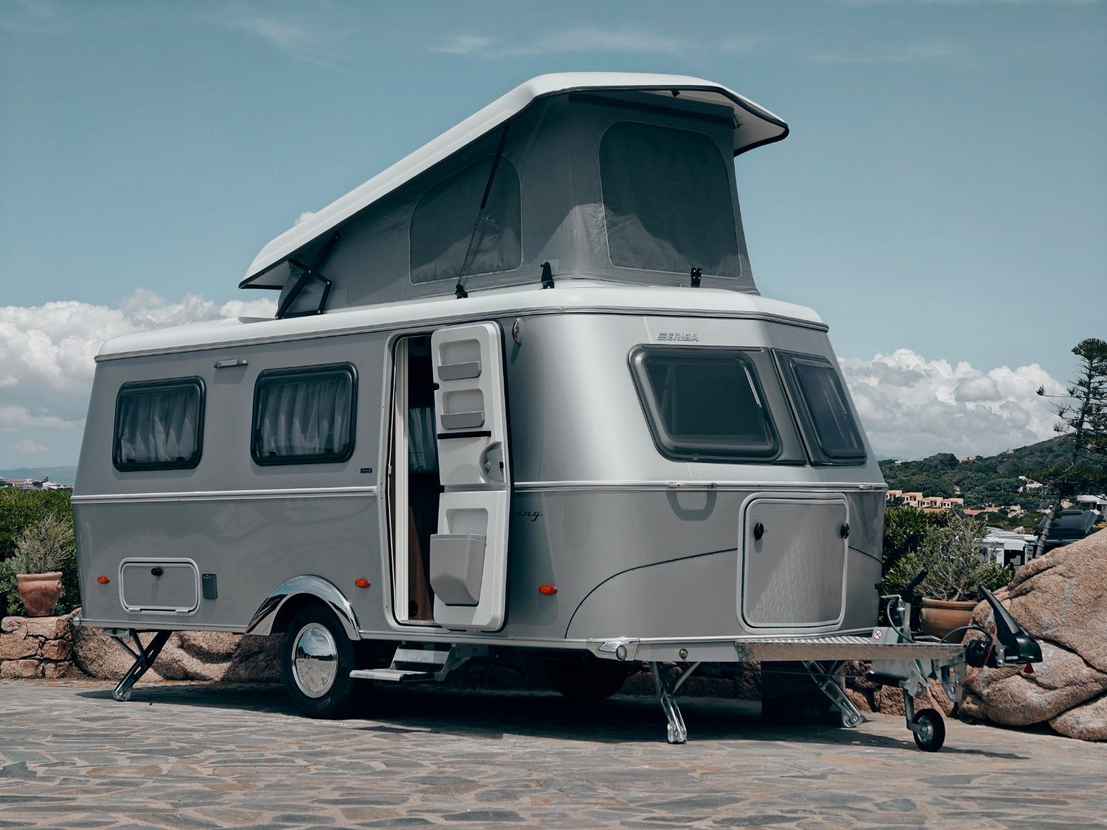 Fahrzeugabbildung HYMER / ERIBA / HYMERCAR Touring 620 Legend Urban 2026