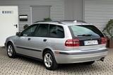Volvo V40 1.8 Combi Momentum*Leder*AC*TÜV+Insp. NEU - Volvo V40: 1.8