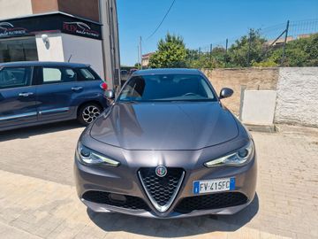 Alfa-Romeo Giulia - 2