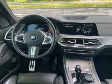 Fahrzeugabbildung BMW X5 30d xDrive M-Paket*Head-Up*HarmanKardon*ACC*