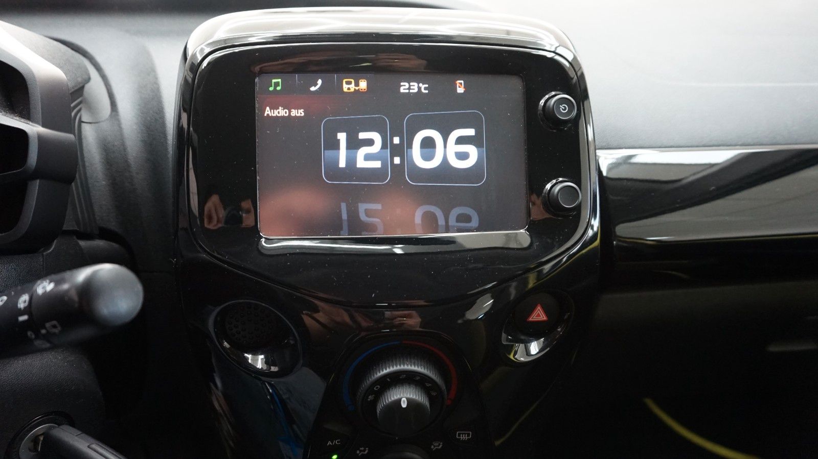 Fahrzeugabbildung Toyota Aygo x-cite nur 4,1 Liter durchs. Verbrauch