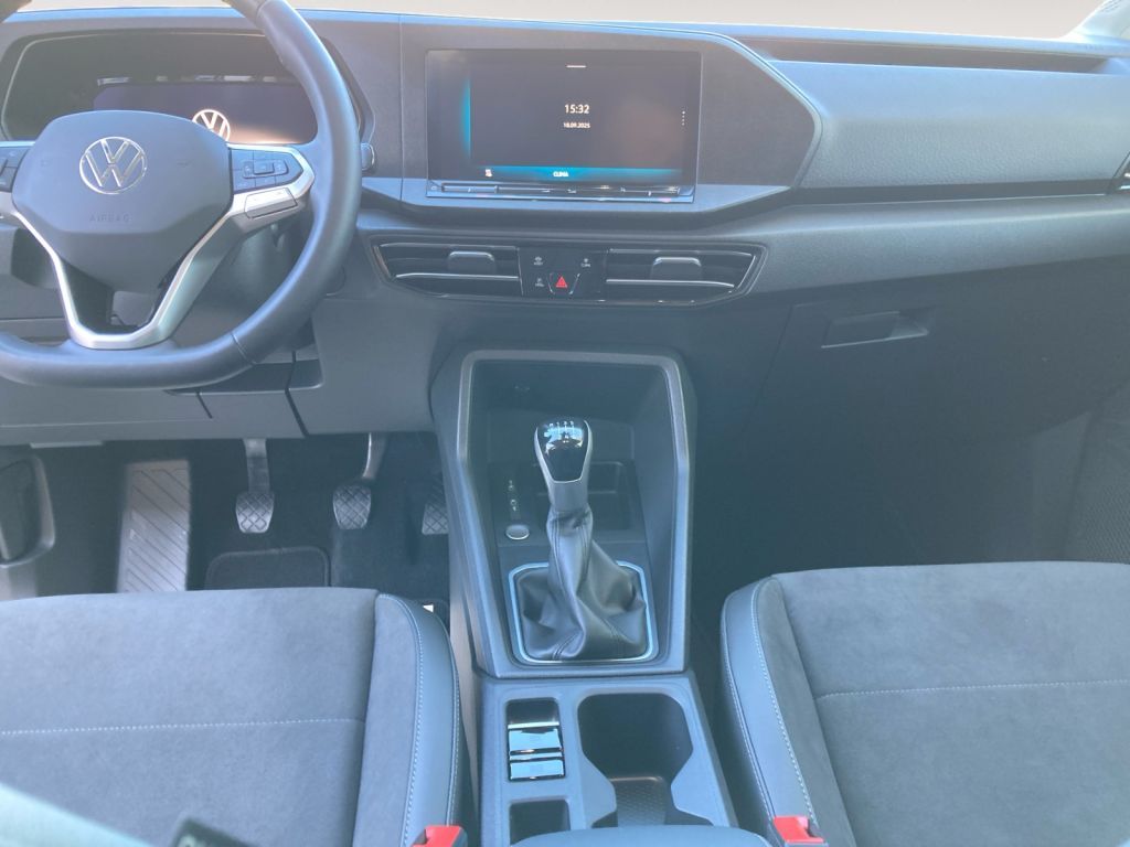 Fahrzeugabbildung Volkswagen Caddy 1.5 TSI Life Standheizung LED Navi Winter