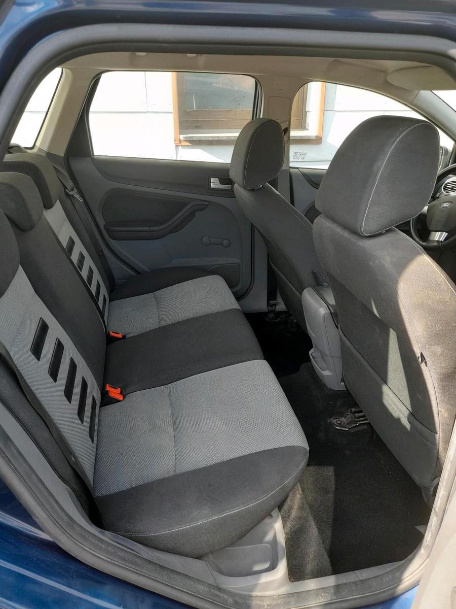 Ford Focus 2009 — photo 7
