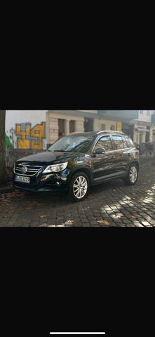 Volkswagen VW TIGUAN 2.TSI AUTOMATIK PANO LEDER (TAUS...