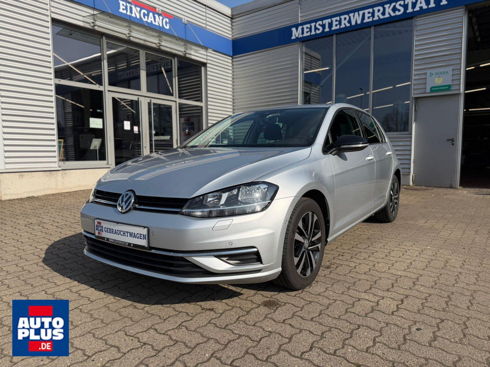 Volkswagen Golf 2.0 TDI SCR DSG IQ.DRIVE ACC+NAVI+PDC*SITZH