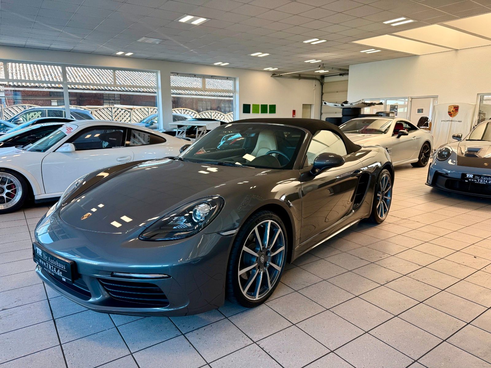 Fahrzeugabbildung Porsche 718 Boxster 20"Zoll / BOSE / Bi-Color / PCM-Navi