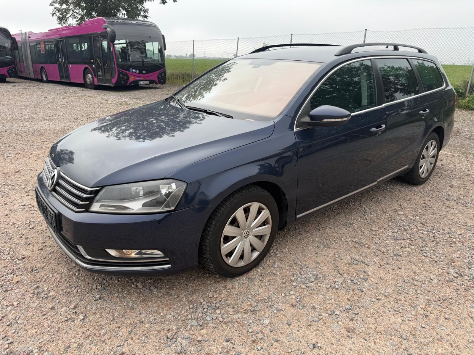 Volkswagen Passat Variant 2.0 TDI Variant Navi SHZ TÜV 9/28