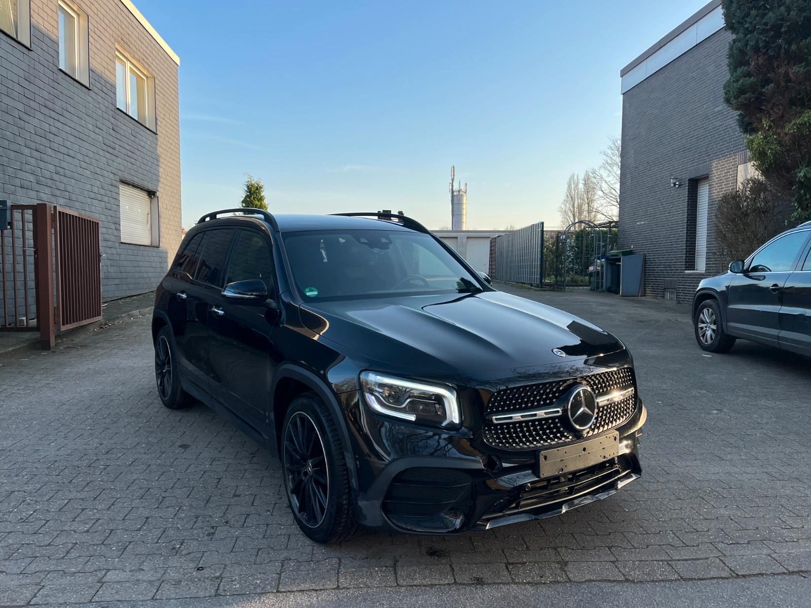 Mercedes-Benz GLB 220 d 4Matic AMG LINE*MEMORY*CAM*SHZ*