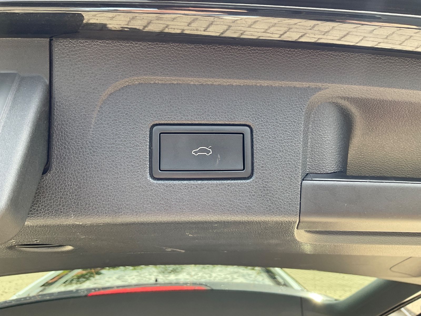 Fahrzeugabbildung Volkswagen Touran 2.0 TDI DSG MOVE,7 Sitze,LED,Kamera,AHK
