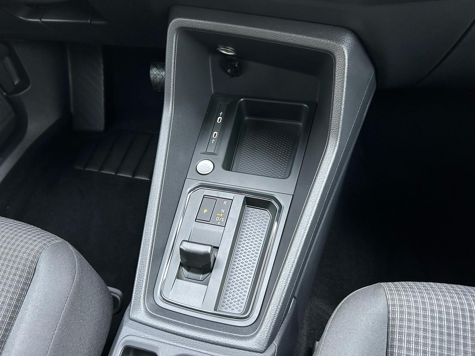 Volkswagen Caddy Kombi 1.5 TSI DSG / AHK App-Connect