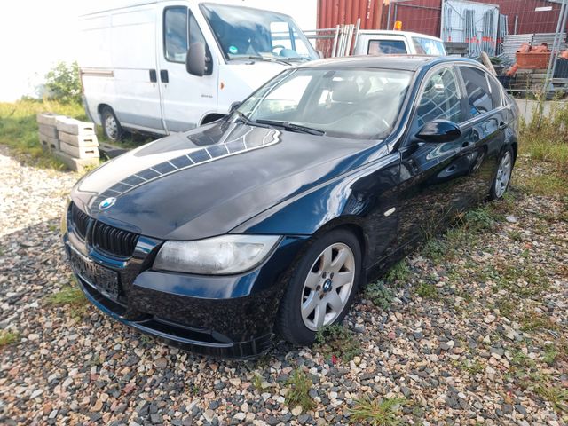 BMW 318 Baureihe 3 Lim. 318i