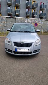 Skoda Fabia 1.9  ( NEUE TÜV ) - Skoda Fabia mit Diesel-Antrieb: Scheckheftgepflegt, Kombi, 1.9