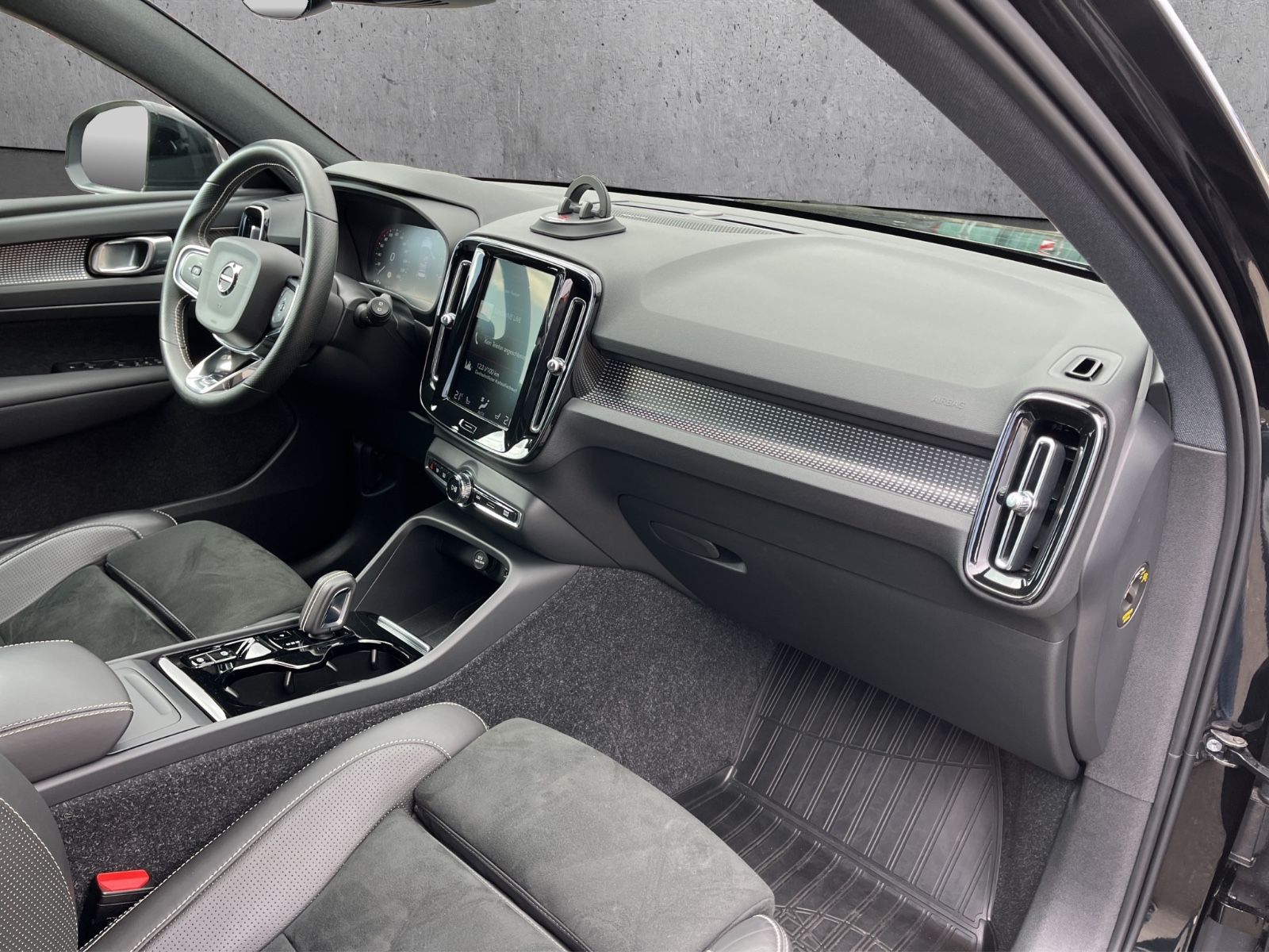 Volvo XC 40 R Design AWD AHK 360° LED H&K CARPLAY foto 23