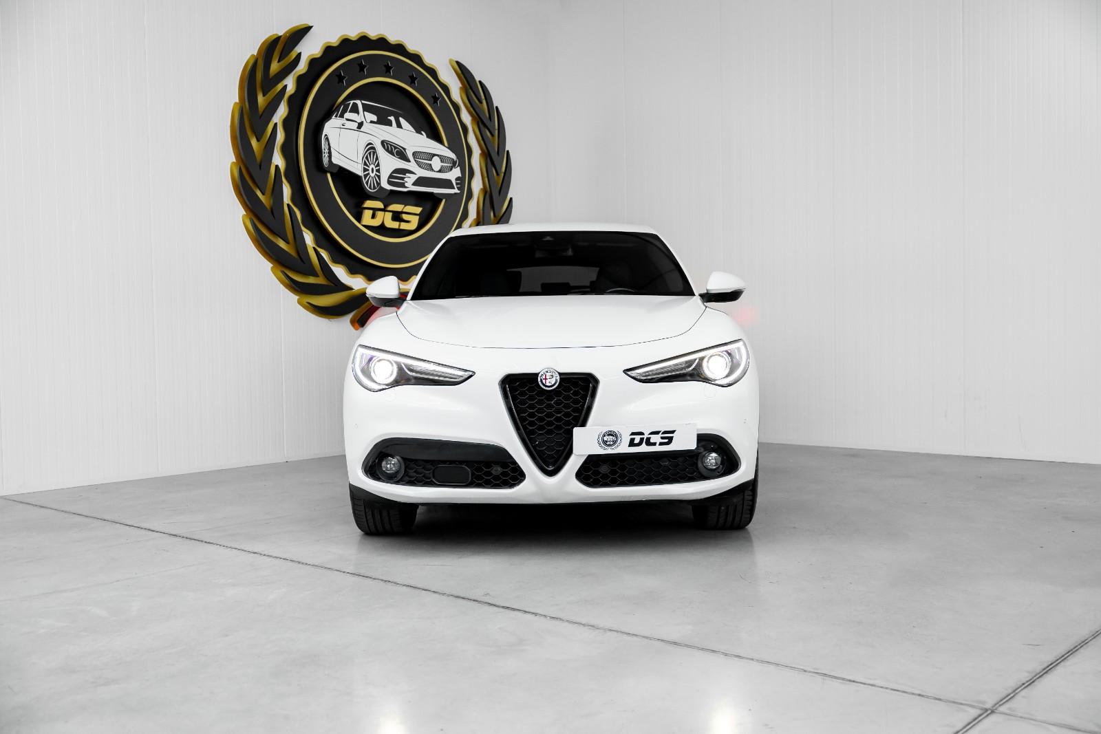 Alfa Romeo Stelvio Sprint Q4, Komplettservice neu !