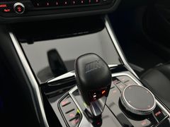 BMW M4 Competition / 510PS / SCHALENSITZE / CARBON/ BMW M4 Competition / 510PS / SCHALENSITZE / CARBON/