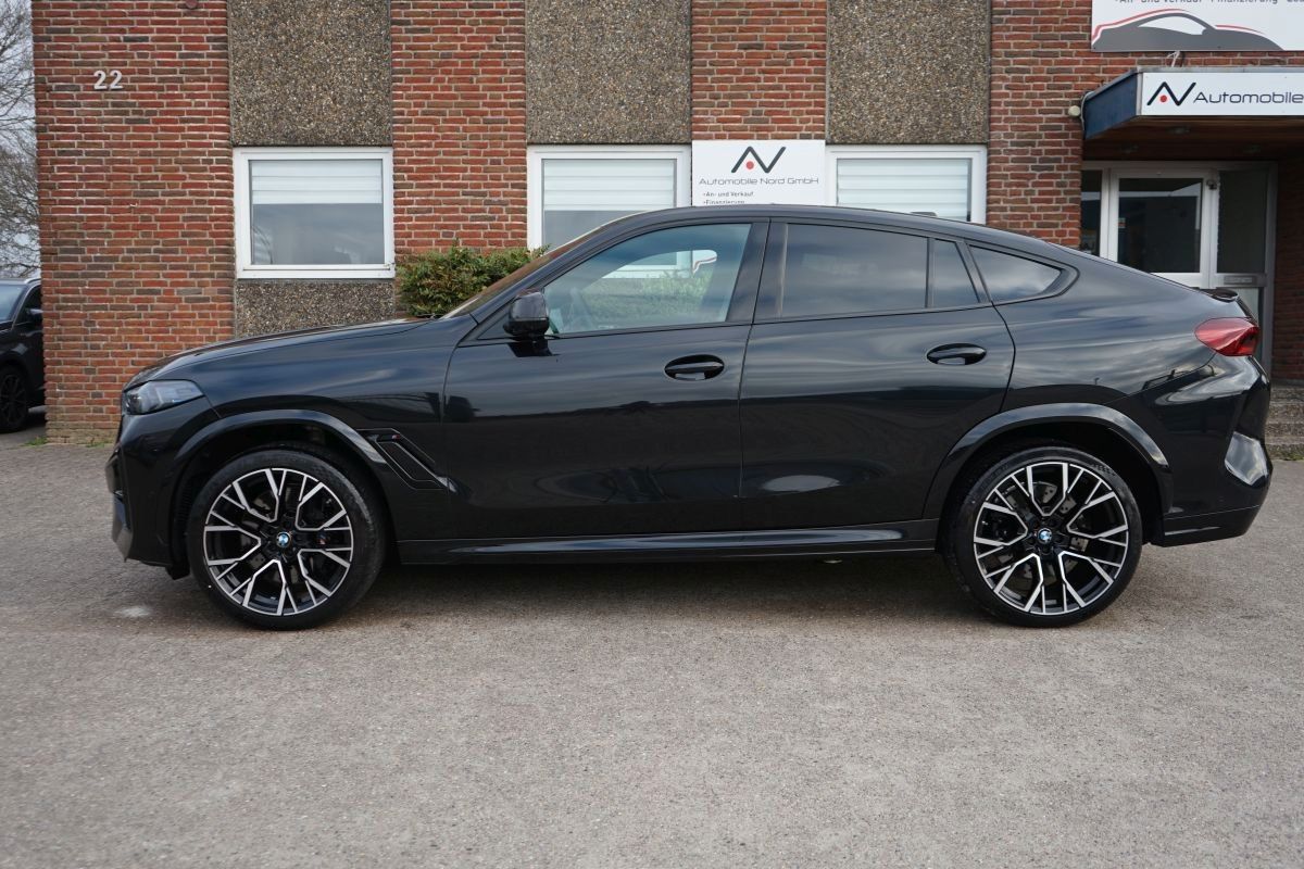 Fahrzeugabbildung BMW X6 M Competition*Carbon*Pano Sky*B&W*Ahk*360 Kam
