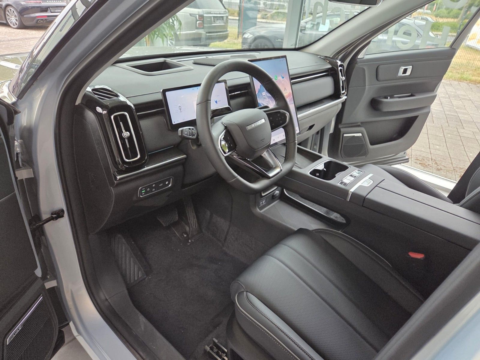 Fahrzeugabbildung JAECOO 7 1.5 TGDI PHEV 255 kW Exclusive/sofort