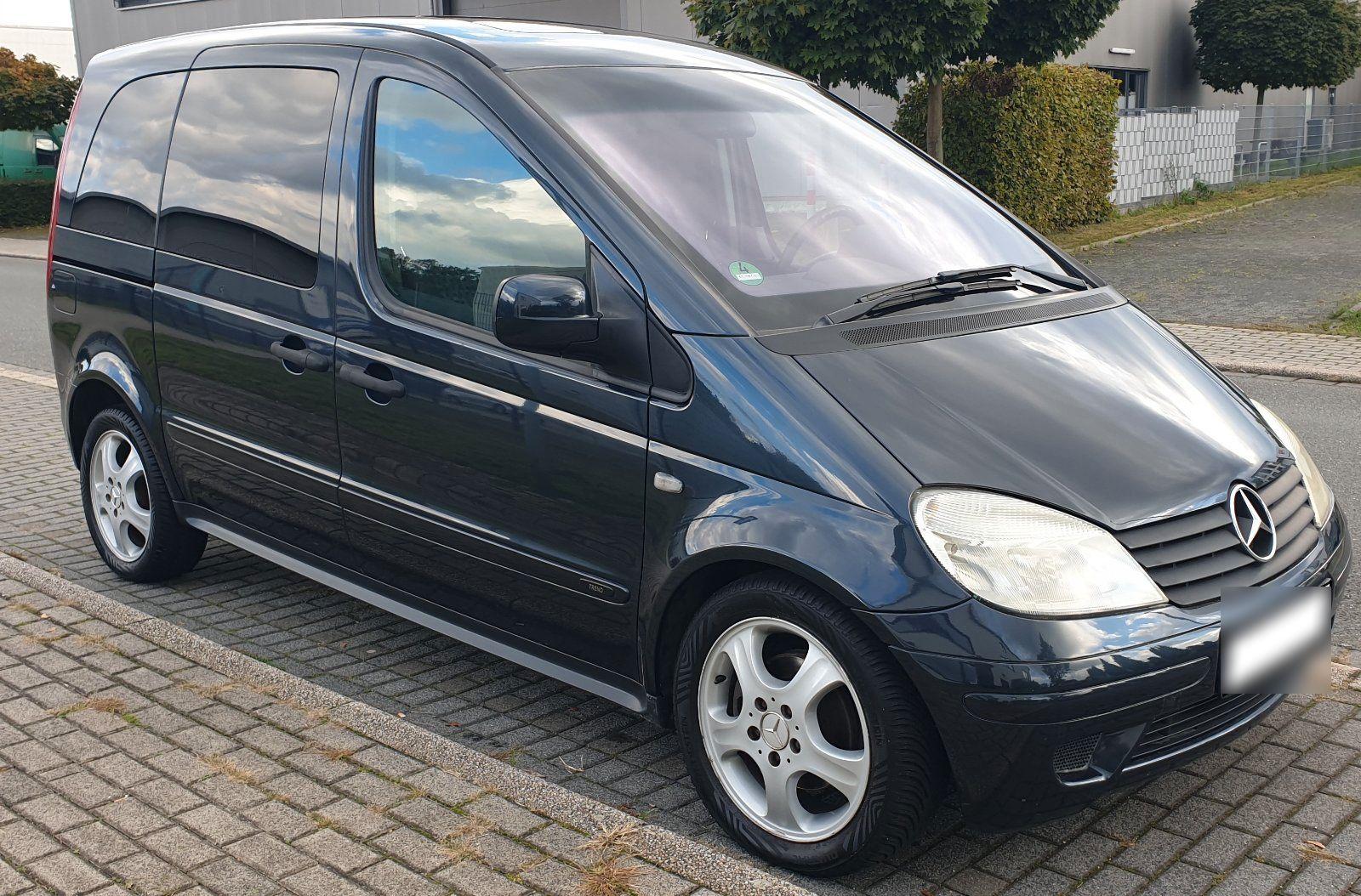 Mercedes-Benz Vaneo 2004 — rear view