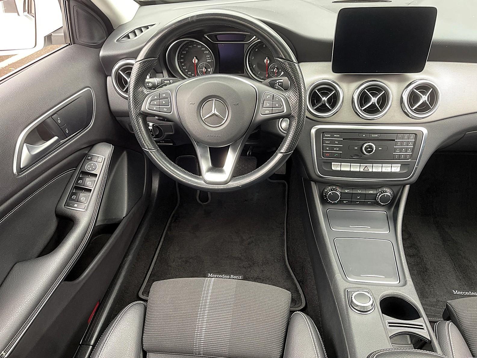 Mercedes-Benz GLA 7G-DCT Urban LED NAVI PANO SHZ PDC, миниатюра 14
