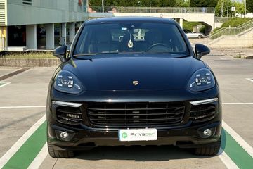 Porsche Cayenne - 2