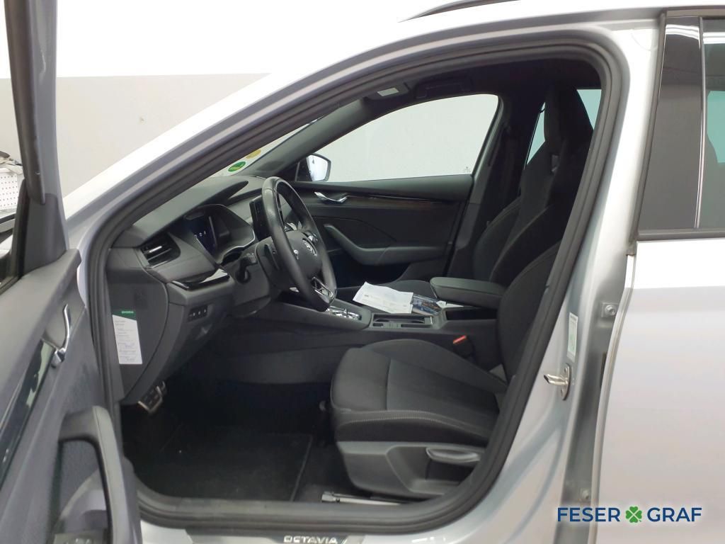 Skoda Octavia Combi 2.0 TDI Sportline DSG GRA Navi 18 foto 9