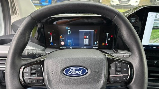 Fahrzeugabbildung Ford Tourneo Custom Bus 320 L1 Tourneo Titanium 8Sitz
