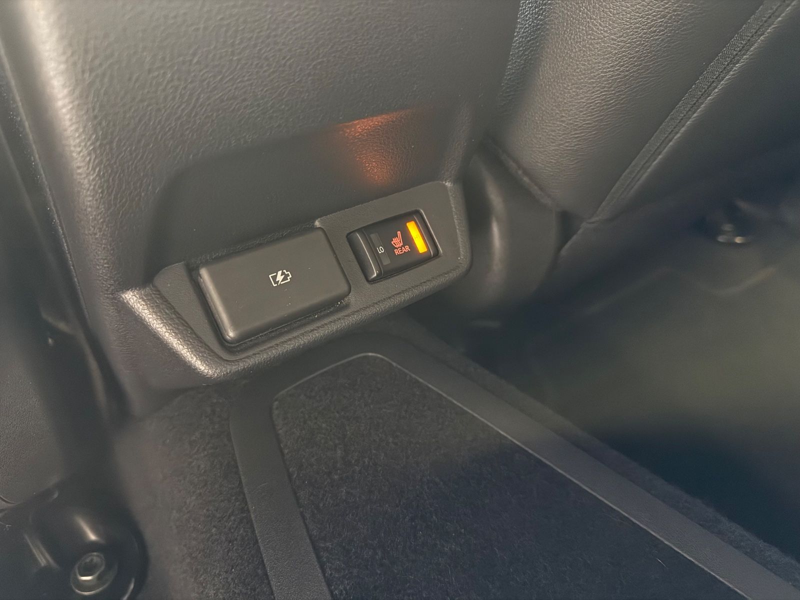 Fahrzeugabbildung Nissan Leaf Tekna Winter-Paket 2-Farb-Lackierung BOSE